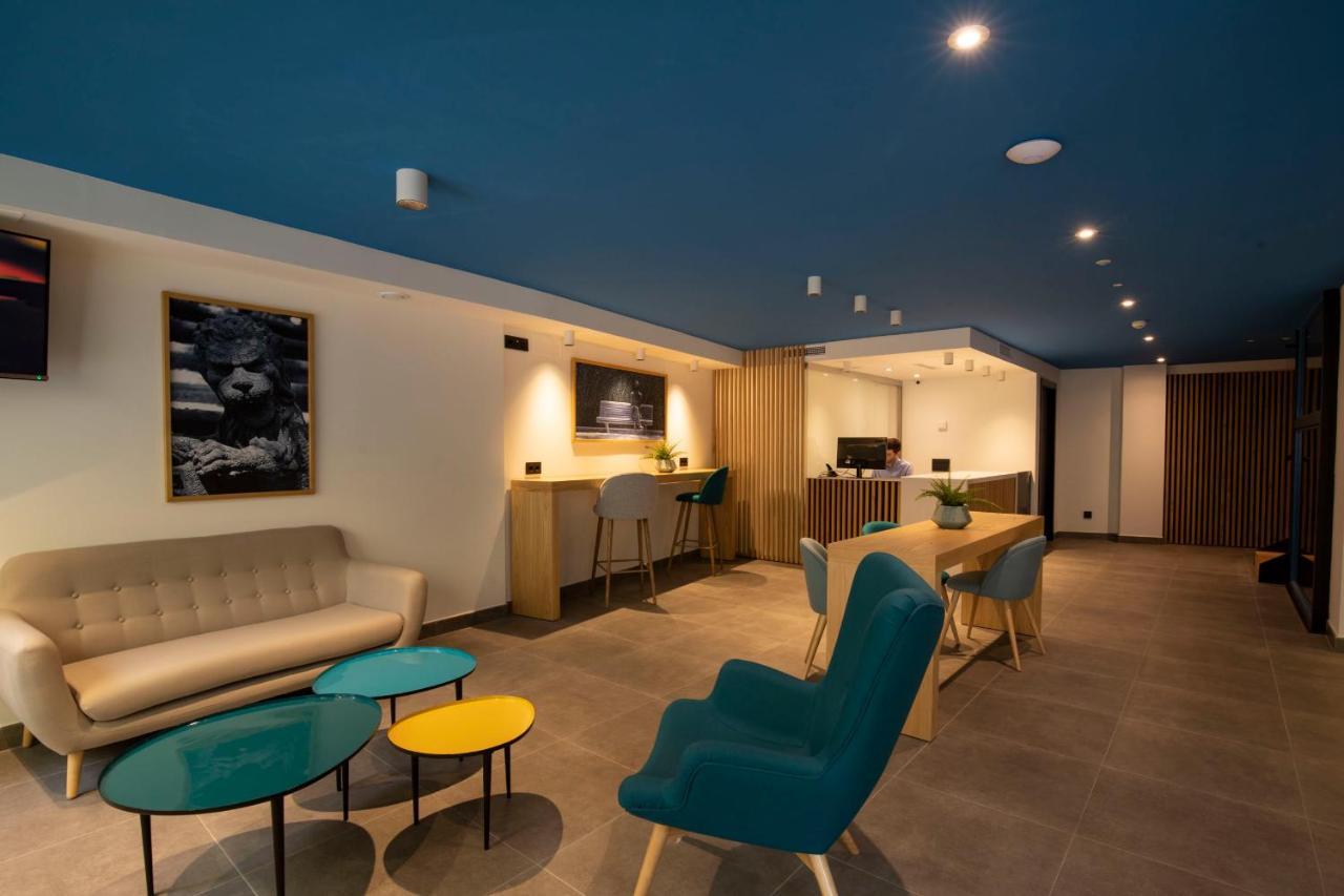 Alameda Rooms Santiago 圣地亚哥－德孔波斯特拉 外观 照片
